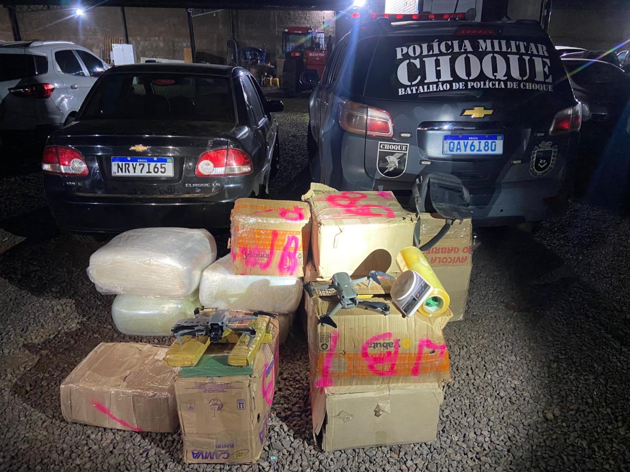Suspeita é presa com 355 kg de maconha em abordagem policial na região da Tijuca