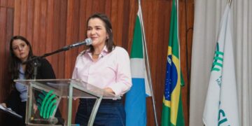 Adriane adota jornada de 6 horas e medidas de economia para garantir equilíbrio financeiro e eficiência na gestão pública