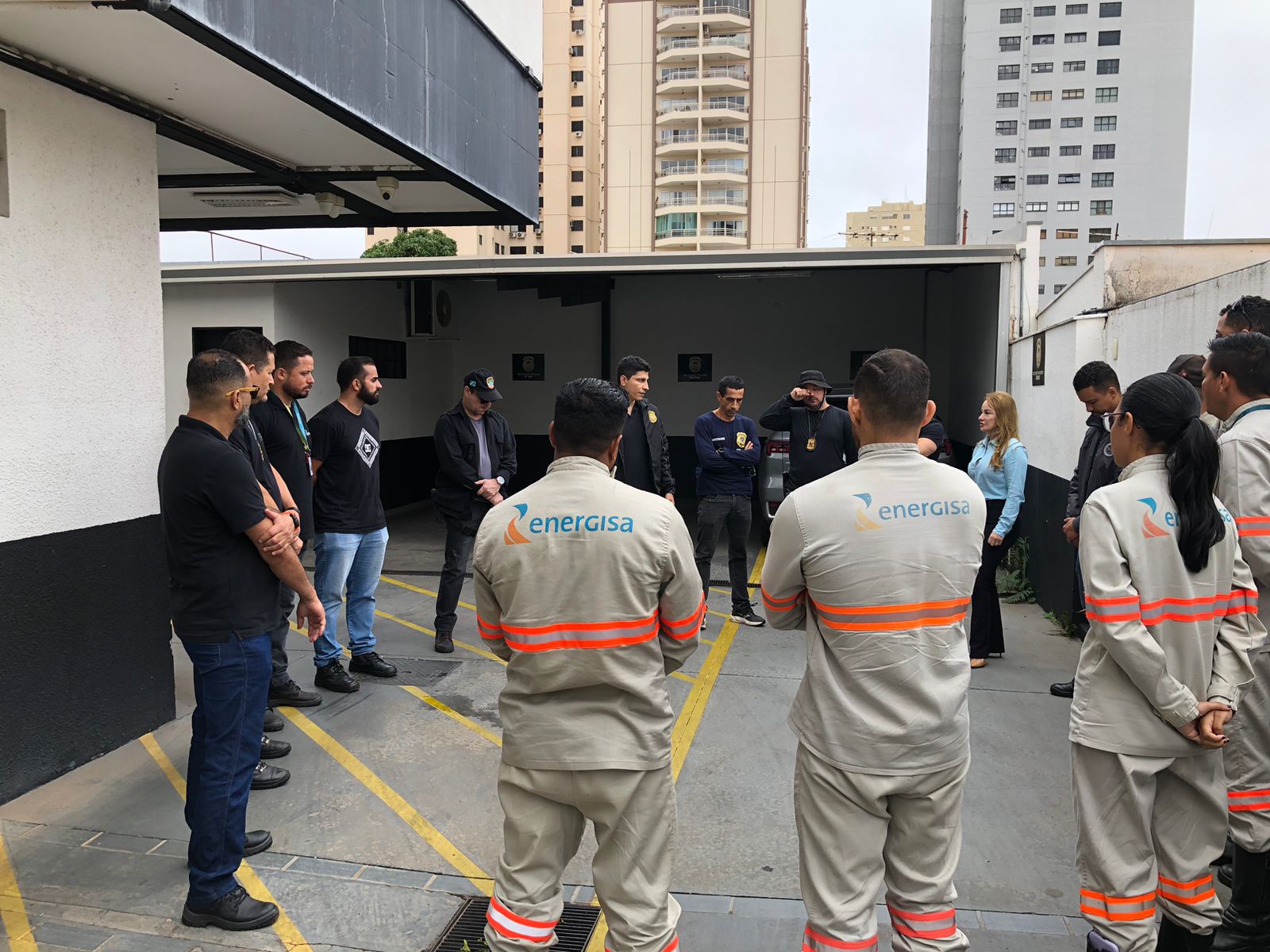 Operação “Zero Gato” combate furtos de energia em Campo Grande e leva seis pessoas à delegacia Operação “Zero Gato” combate furtos de energia em Campo Grande e leva seis pessoas à delegacia