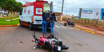 Motociclista e criança ficam feridos em acidente entre moto e caminhonete em São Gabriel do Oeste