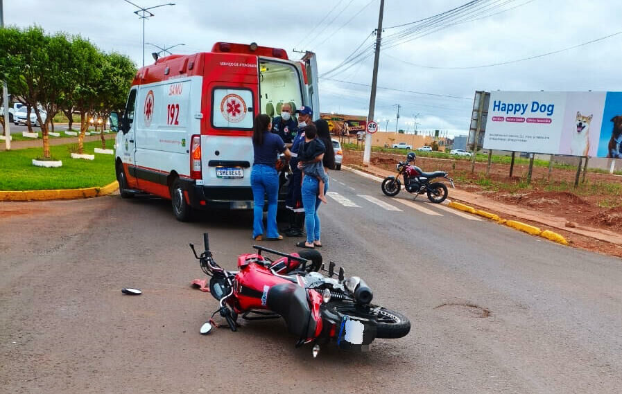 Motociclista e criança ficam feridos em acidente entre moto e caminhonete em São Gabriel do Oeste Motociclista e criança ficam feridos em acidente entre moto e caminhonete em São Gabriel do Oeste