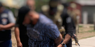 Brasileiro procurado por homicídio é entregue pela Bolívia à Polícia Federal em Corumbá