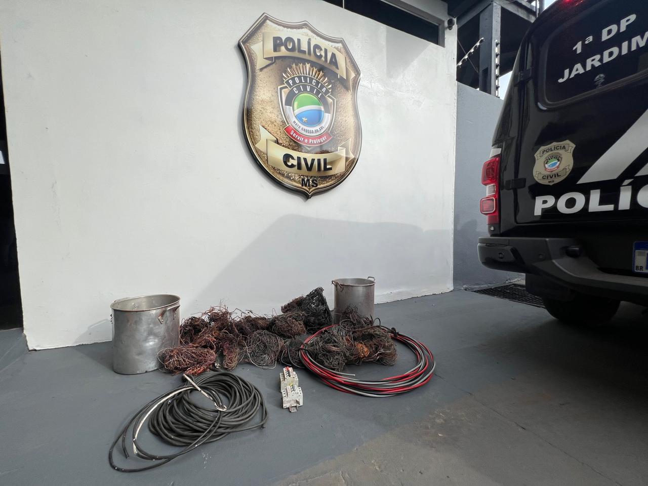 Polícia Civil realiza operação contra furtos e receptação de cobre em Jardim Polícia Civil realiza operação contra furtos e receptação de cobre em Jardim