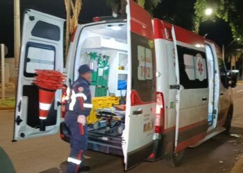 Mulher é esfaqueada na cabeça e na perna após confusão em ponto de ônibus