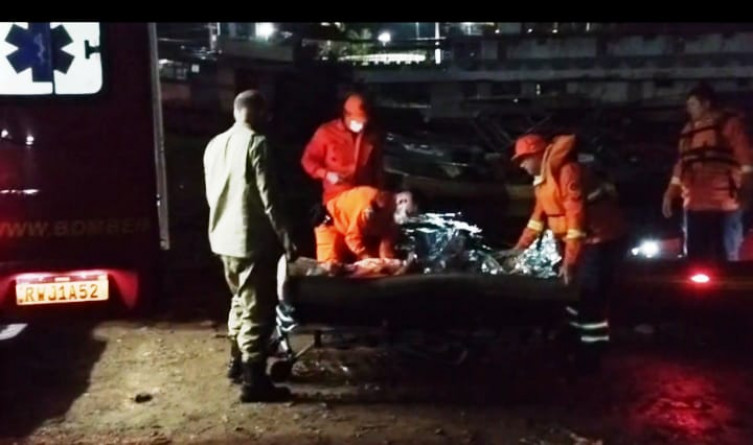 Bombeiros resgatam trabalhador rural esfaqueado em Fazenda