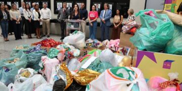 ALEMS arrecada quase 2 mil brinquedos e espalha magia no Natal com a campanha Caixa Encantada