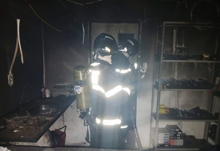 Incêndio atinge loja de motocicletas em Corumbá