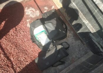 FICCO/MS e Polícia Federal apreendem 100 quilos de cocaína em caminhão com carga de minério (vídeo) FICCO/MS e Polícia Federal apreendem 100 quilos de cocaína em caminhão com carga de minério (vídeo)