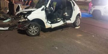 Jovem de 29 anos morre após carro rodar e bater em mureta na Gunter Hans, em Campo Grande