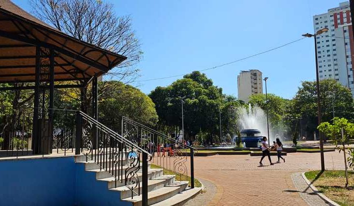 Campo Grande institui Programa Banco Vermelho para reforçar combate à violência contra a mulher Campo Grande institui Programa Banco Vermelho para reforçar combate à violência contra a mulher