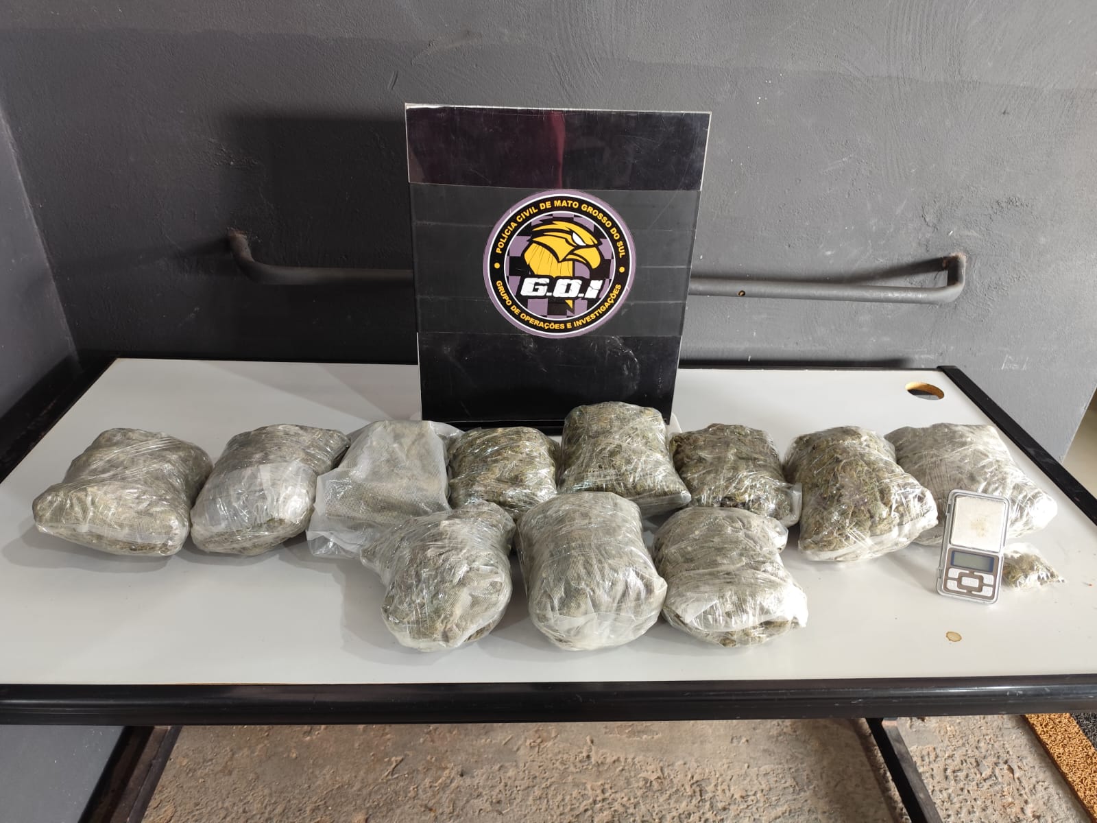 Suspeito é preso com mais de cinco quilos de maconha no bairro Piratininga