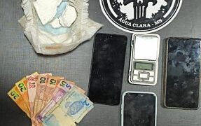 Mulher esconde droga em fralda descartável, mas acaba presa por tráfico