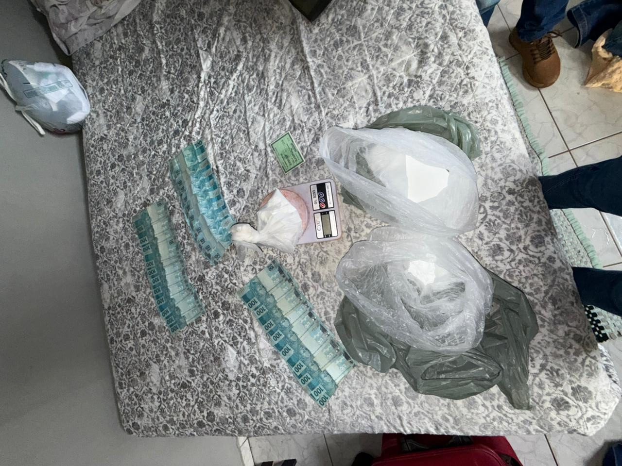 Apreensão de cocaína e dinheiro expõe esquema de tráfico em Chapadão do Sul