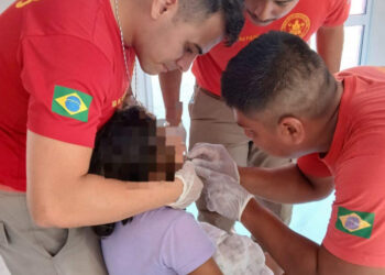 Bombeiros removem mola presa na boca de criança em Corumbá