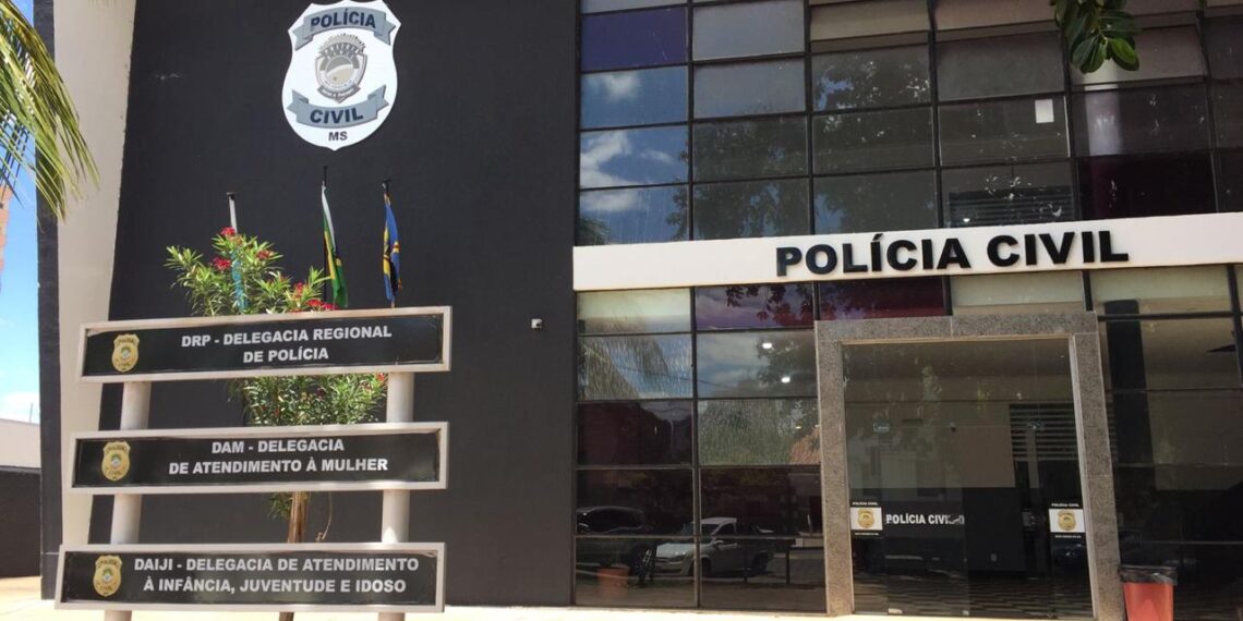 Homem tem polegar dilacerado ao defender irmã durante briga familiar