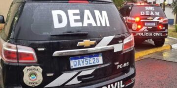 Jovem é preso após descumprir medida protetiva e invadir casa da ex