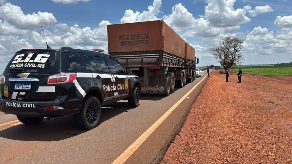 Casal de SP é flagado transportando carreta roubada rumo à fronteira