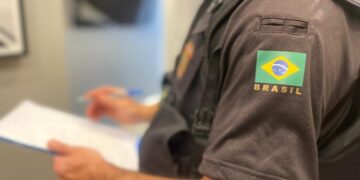 PF deflagra operação contra fraude em documentos migratórios e benefícios sociais