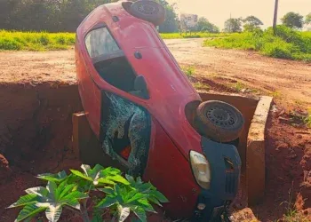 Celta é encontrado em canaleta na MS-134 Celta é encontrado em canaleta na MS-134