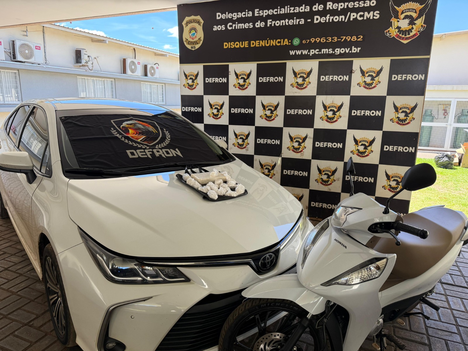 Mulheres são presas em esquema de tráfico após apreensão de de cocaína