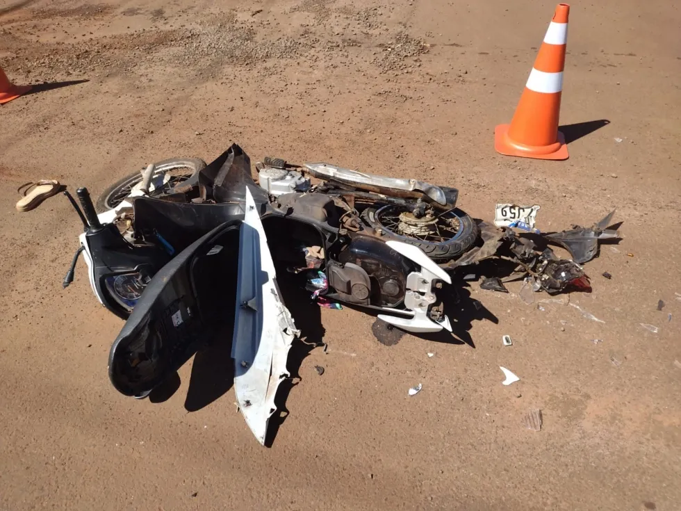 Motociclista fica ferida após acidente com ônibus do transporte coletivo em Rio Brilhante