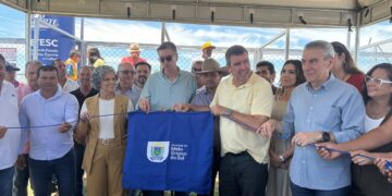 Bodoquena inaugura arena esportiva com presença do governador Eduardo Riedel e do deputado Paulo Corrêa