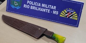 Briga em rua de Rio Brilhante termina com homem esfaqueado e confusão generalizada