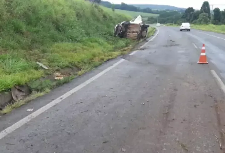 Jovem de Dourados morre em acidente na BR-376 e marido segue em estado gravíssimo