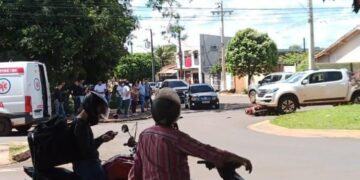 Motociclista morre após ser atropelada por caminhonete