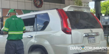 Bolivianos passam a abastecer em Corumbá após aumento de preços na Bolívia