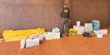 Dois homens são presos com carga de R$ 5 milhões em eletrônicos e medicamento