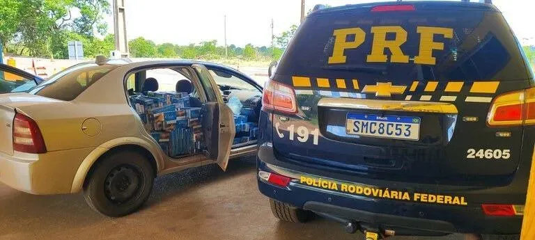 Carga de cigarro é apreendida pela PRF em Água Clara