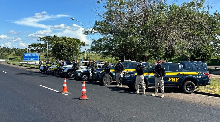 PRF inicia Operação Natal 2025 para reforçar fiscalização nas rodovias de MS