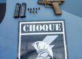 Batalhão de Choque apreende pistola 9mm abandonada após fuga de suspeitos Batalhão de Choque apreende pistola 9mm abandonada após fuga de suspeitos