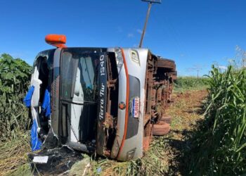 Acidente com ônibus deixa mortos e feridos na BR-163 em Sonora