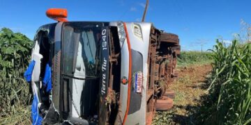 Acidente com ônibus deixa mortos e feridos na BR-163 em Sonora