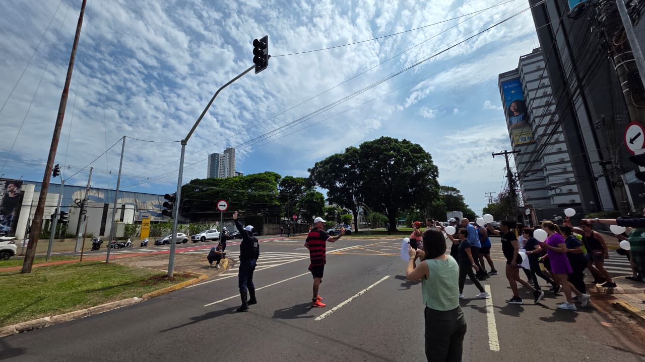 Afonso Pena e rotatória da Rachid Neder recebem novos semáforos