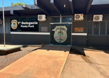 Investigador reage a tentativa de assalto, detém suspeito e outro foge em Ponta Porã Investigador reage a tentativa de assalto, detém suspeito e outro foge em Ponta Porã