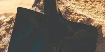 Mulher sofre golpe de pá na cabeça durante agressão em São Gabriel do Oeste