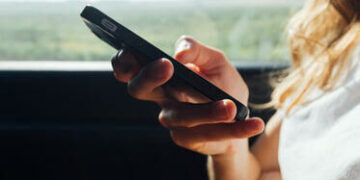 Troca de mensagens no celular termina em agressão durante briga de casal em Costa Rica