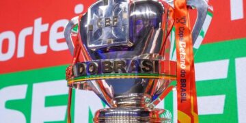 Bosque dos Ipês transmite grandes jogos e reúne torcida na Praça de Alimentação