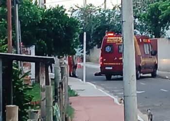 Homem é morto a facadas durante a madrugada