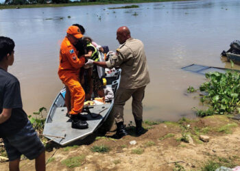 Criança de 2 anos é salva após afogamento em região ribeirinha