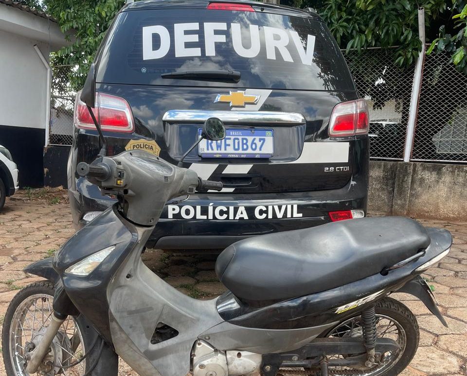 Moto furtada em estacionamento é recuperada em Campo Grande (vídeo)
