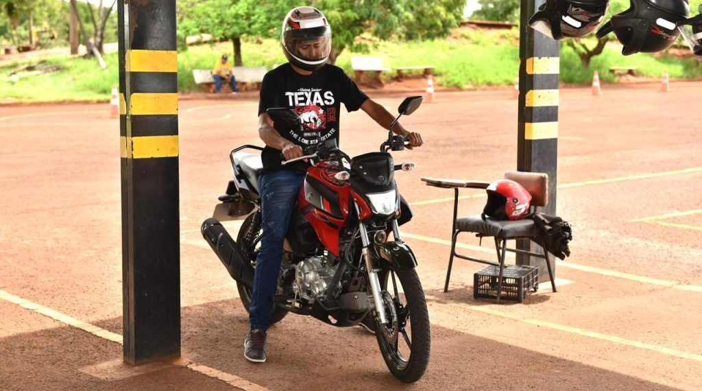 Detran-MS inicia liberação de CNH pelo aplicativo com primeiro condutor aprovado