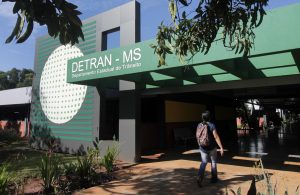 Detran-MS divulga lista de ex-proprietários com saldo a receber de veículos leiloados Detran-MS divulga lista de ex-proprietários com saldo a receber de veículos leiloados