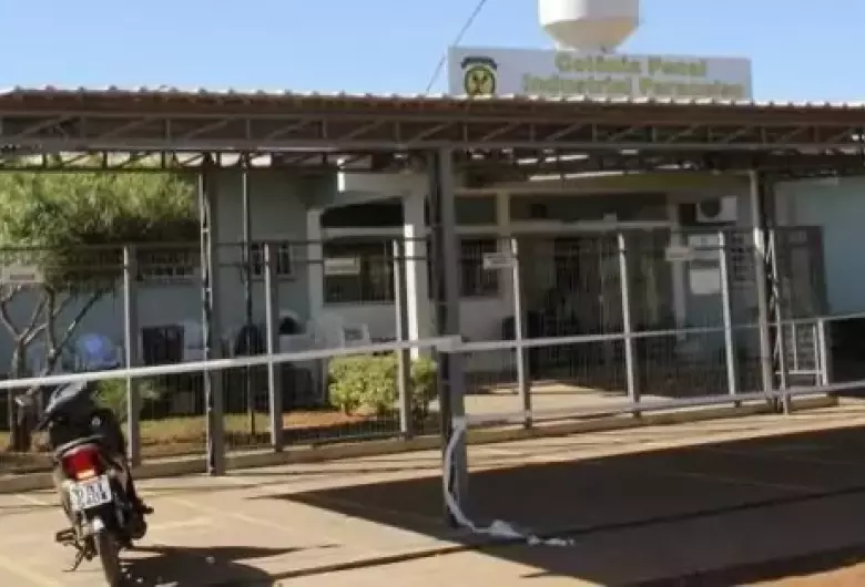 Grupo de oito presos foge de cela disciplinar em unidade prisional