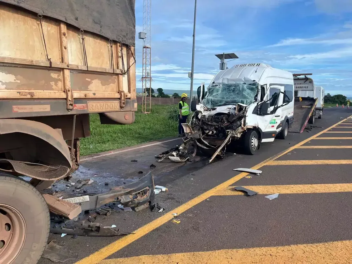 Acidente na BR-163 deixa uma pessoa morta e seis feridas entre Coxim e Sonora