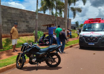 Motociclista sofre fraturas após cair da moto ao atingir pedra em Dourados
