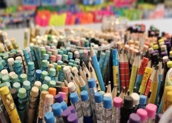 Pesquisa do Procon MS aponta variação de até 300% nos preços de materiais escolares